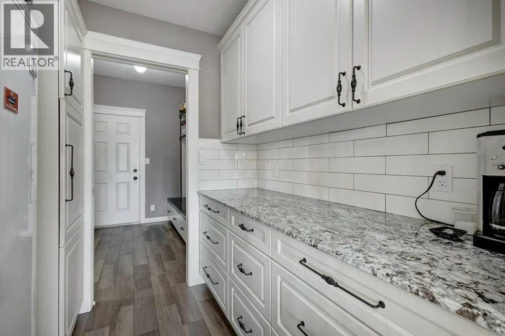 1233 Hillcrest Manor Estates Property Photo 15
