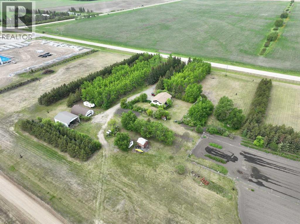 710 8th Avenue W Property Photo 1