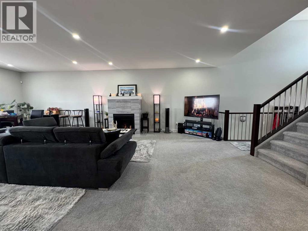 6812 50 Avenue Property Photo 6