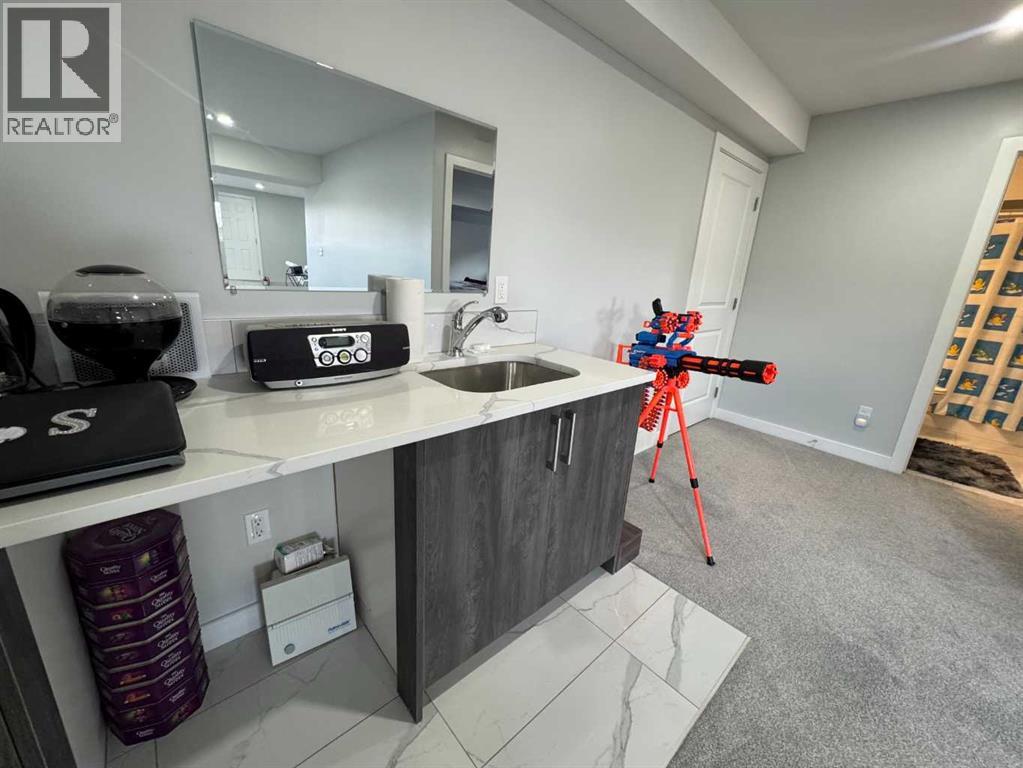 6812 50 Avenue Property Photo 34