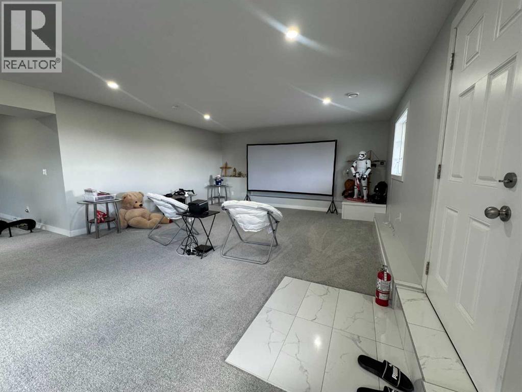 6812 50 Avenue Property Photo 35