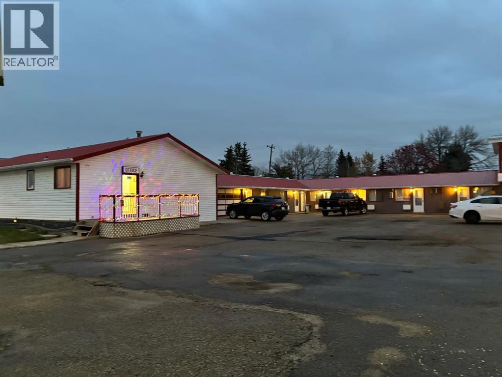 5507 50th Street Property Photo 3