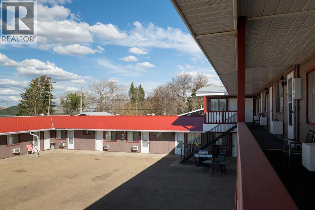 5507 50th Street Property Photo 8