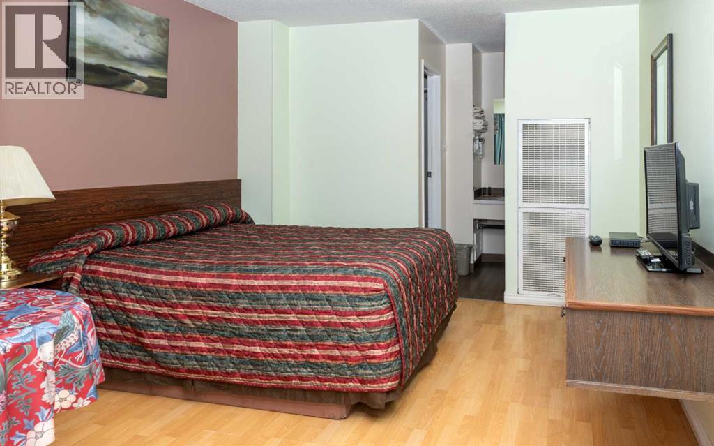 5507 50th Street Property Photo 15