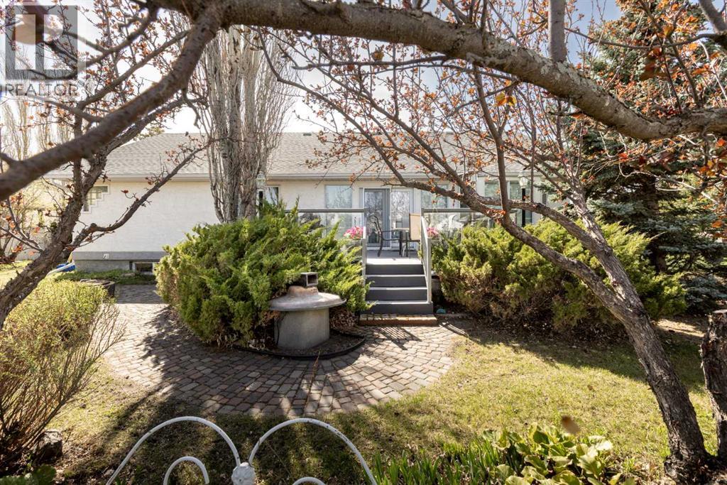 5949 45 Street Crescent Property Photo 45