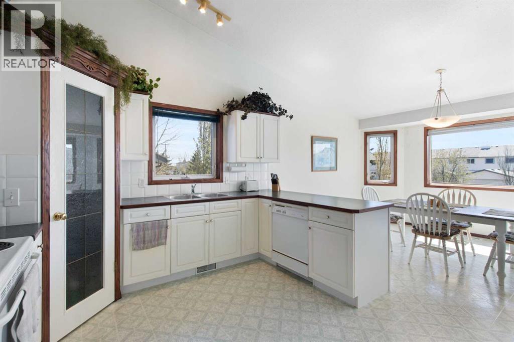 2 Madison Court Property Photo 7