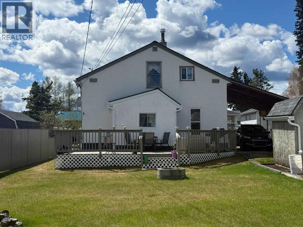 4820 17 Avenue Property Photo 4