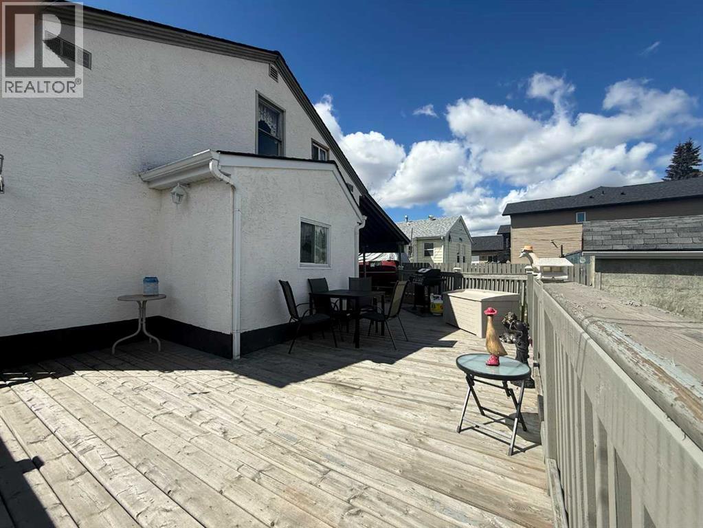 4820 17 Avenue Property Photo 10