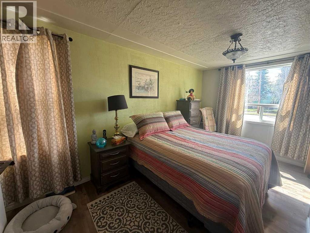 4820 17 Avenue Property Photo 22