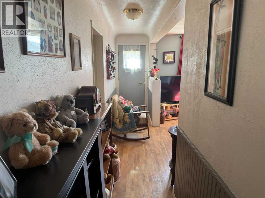 4820 17 Avenue Property Photo 25