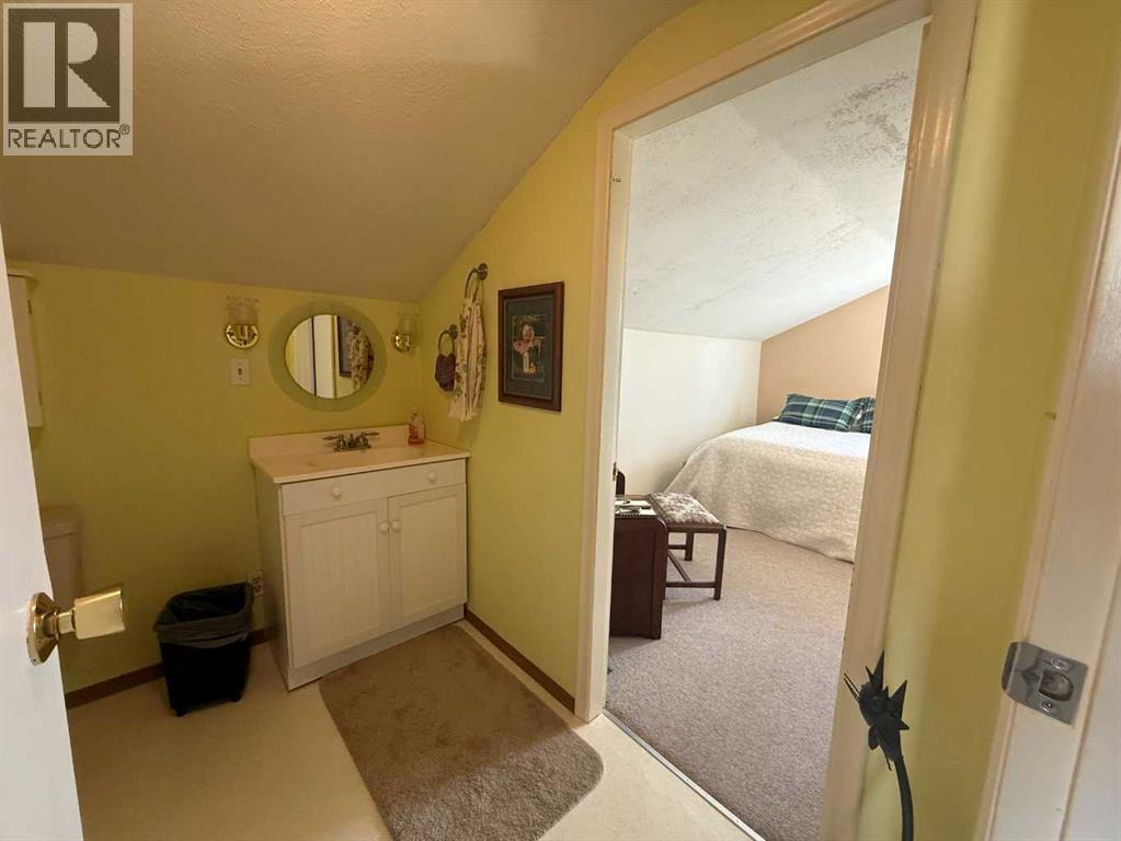4820 17 Avenue Property Photo 31