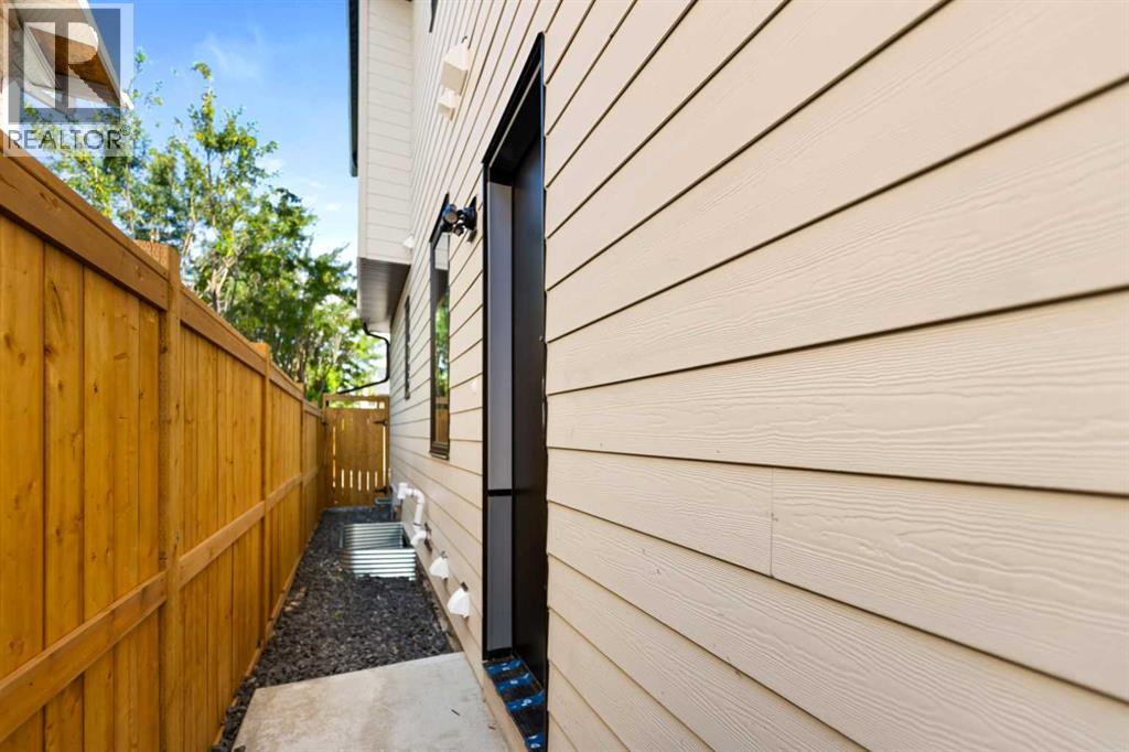 4608 81 Street Nw Property Photo 4