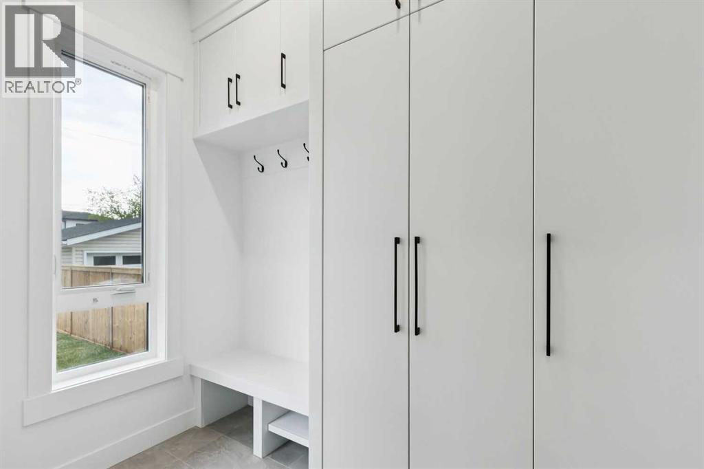 2622 30 Street Sw Property Photo 18
