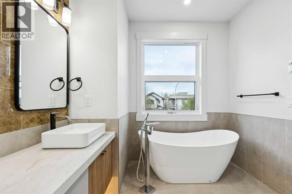 2622 30 Street Sw Property Photo 24
