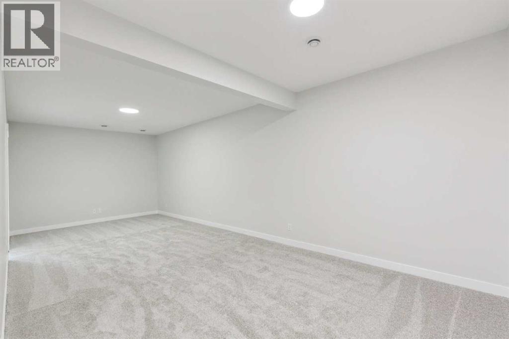 73 Southborough Square Property Photo 26