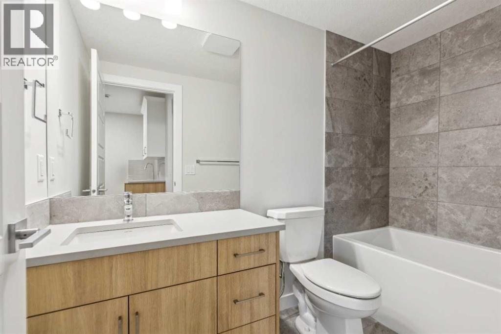 73 Southborough Square Property Photo 31