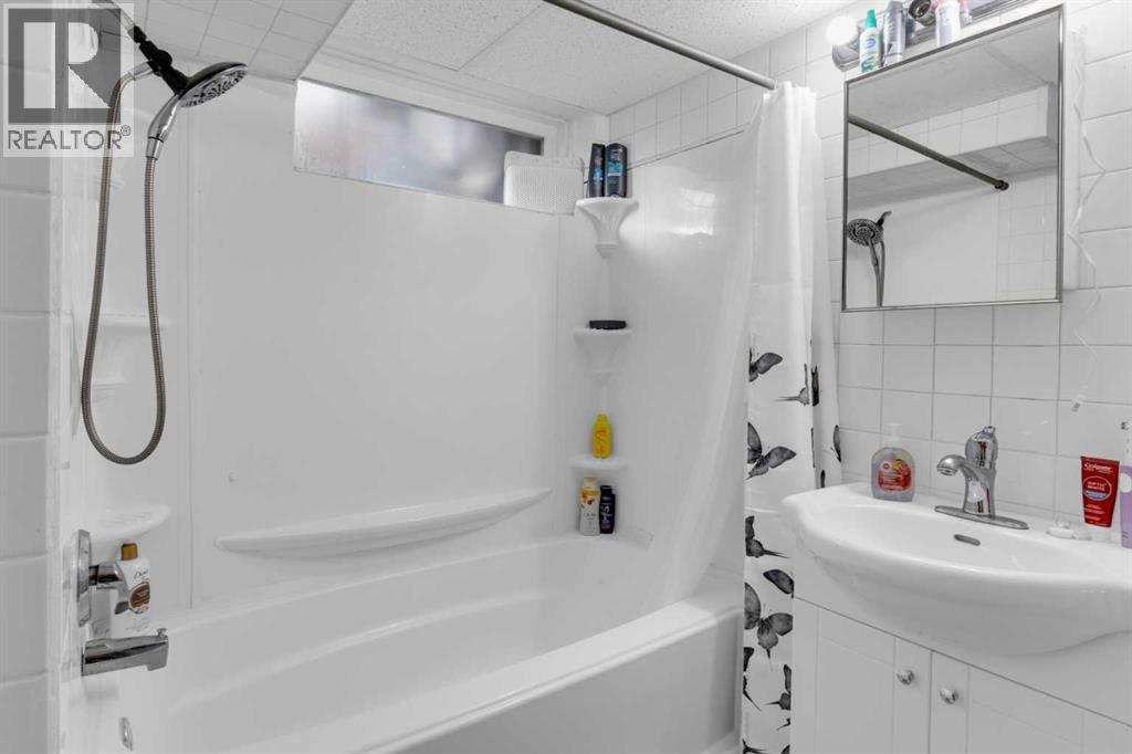 2231 39 Street Se Property Photo 22