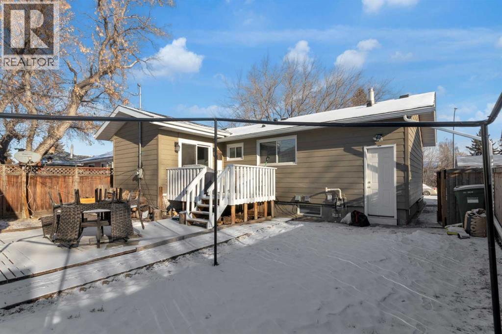 2231 39 Street Se Property Photo 24