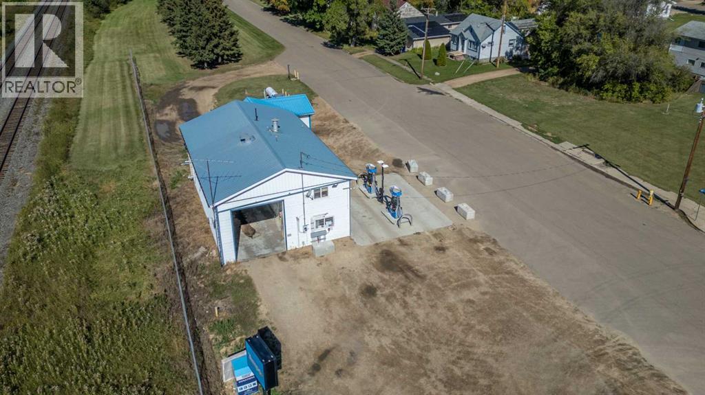 2 Railway Avenue N Property Photo 8