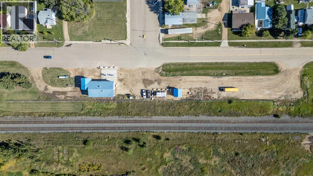 2 Railway Avenue N Property Photo 16