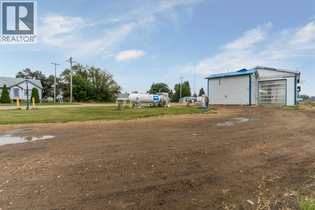 2 Railway Avenue N Property Photo 20