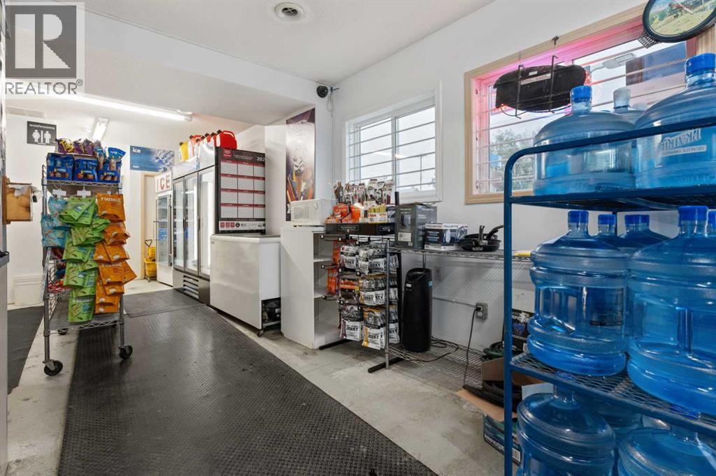 2 Railway Avenue N Property Photo 24