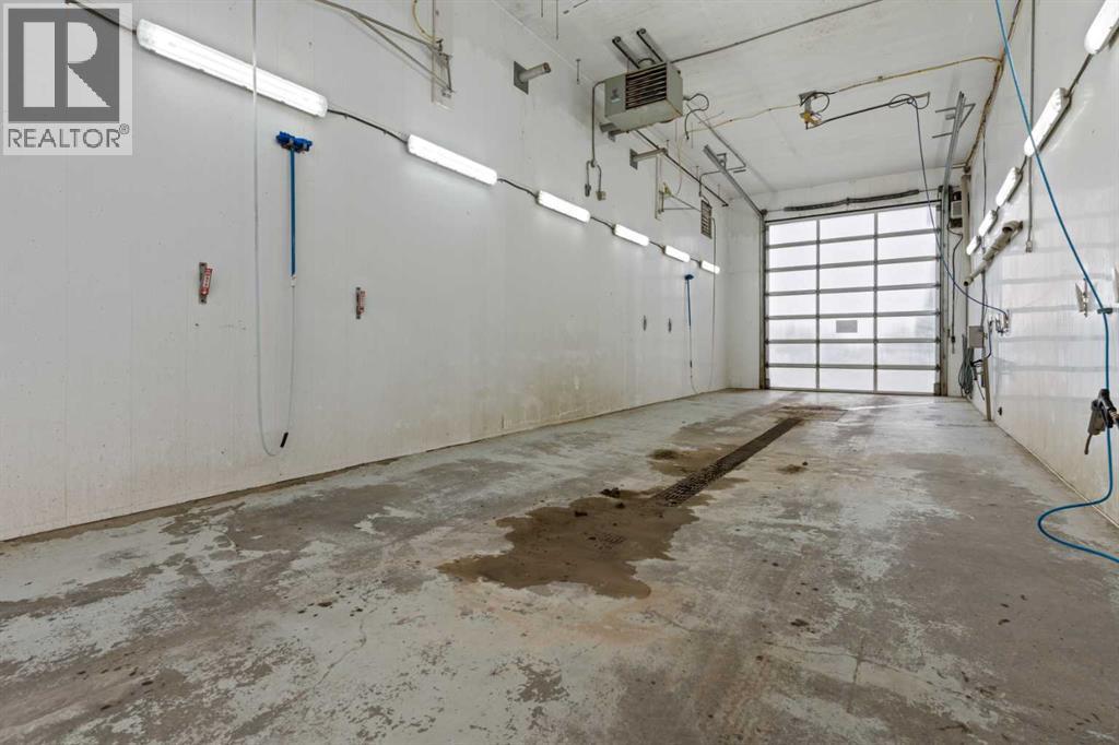 2 Railway Avenue N Property Photo 32