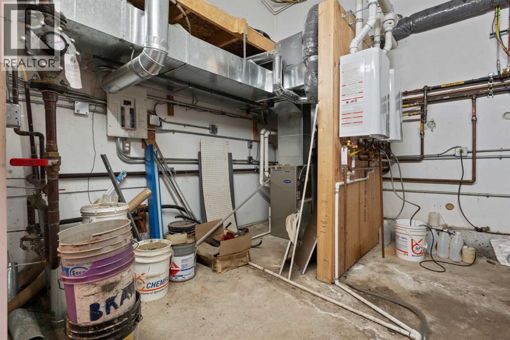 2 Railway Avenue N Property Photo 35