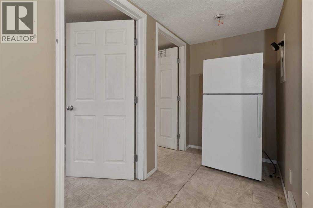 2 Railway Avenue N Property Photo 43