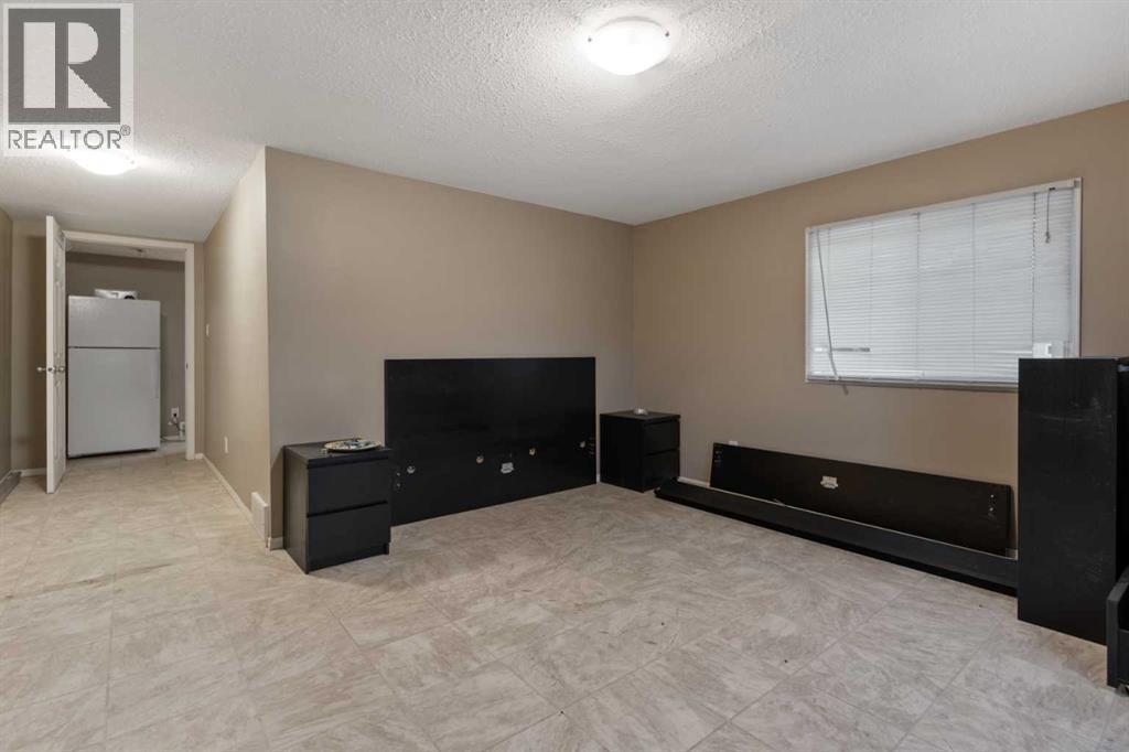 2 Railway Avenue N Property Photo 47