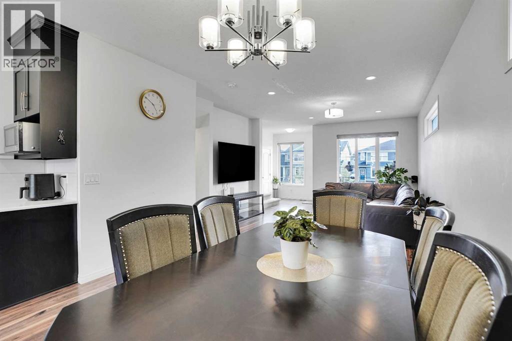 726 Redstone Drive Ne Property Photo 14