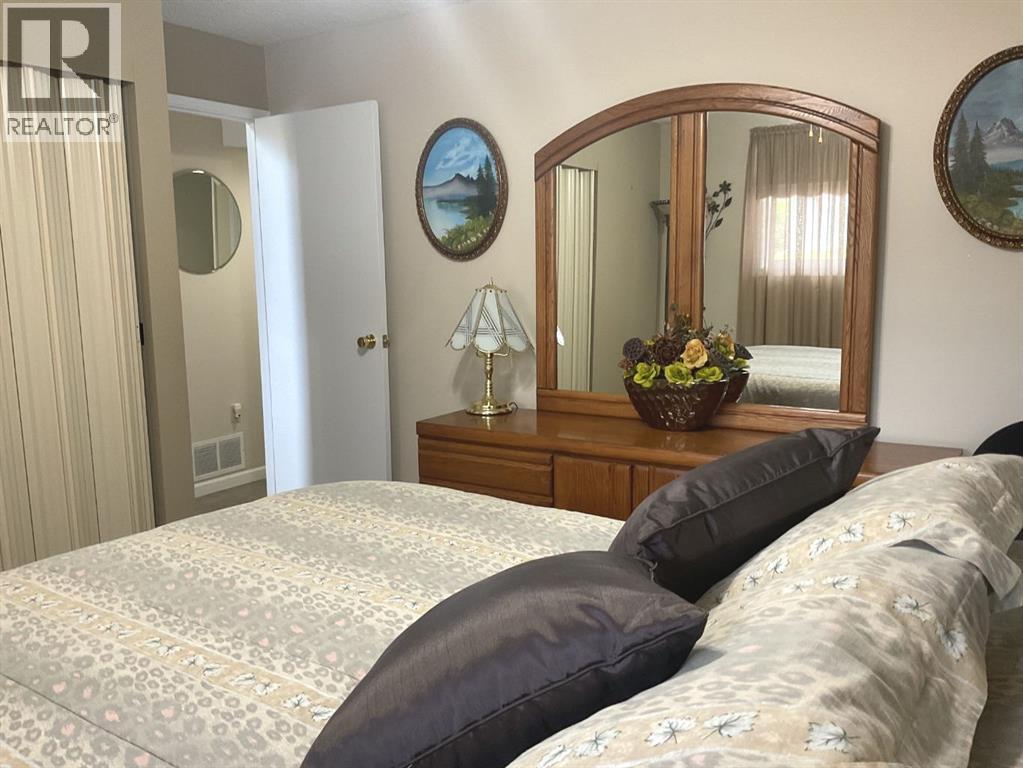 4607 46 Avenue Property Photo 14