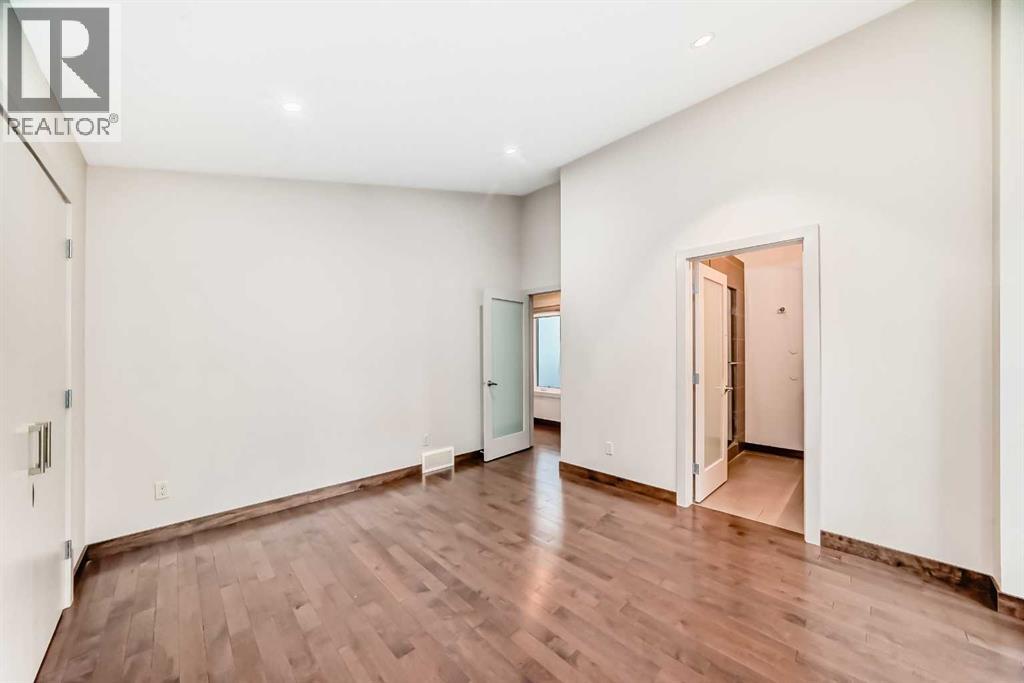 3825 1 Street Ne Property Photo 12