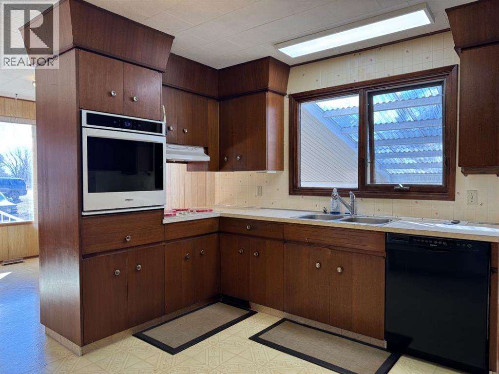 9920 113 Street Property Photo 6