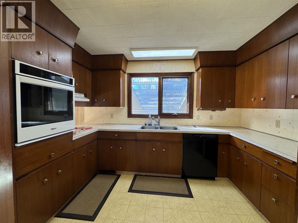 9920 113 Street Property Photo 7