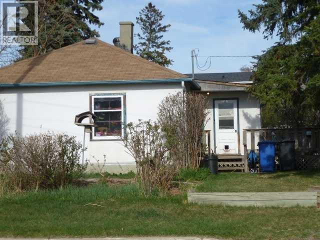 2301 20 Avenue N Property Photo 3