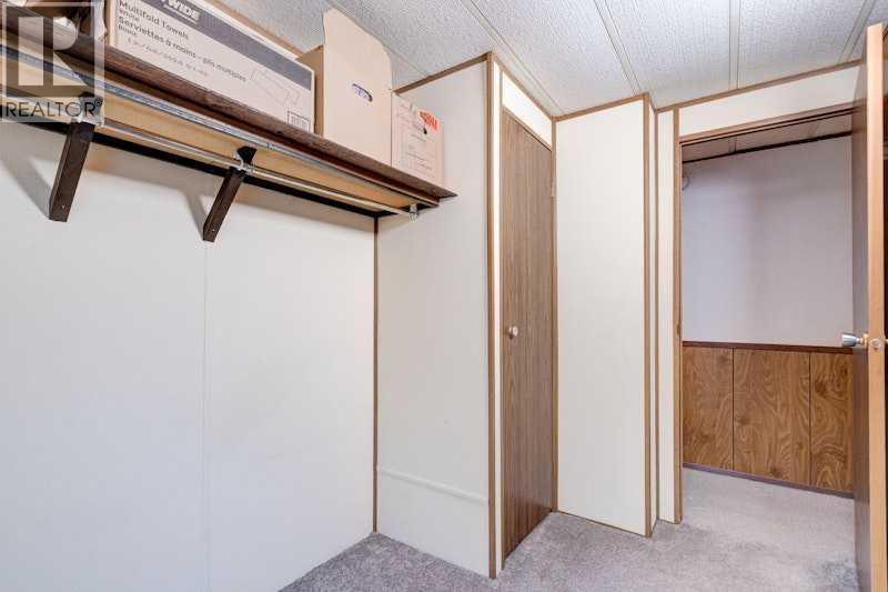 6724 17 Avenue Southeast Property Photo 22