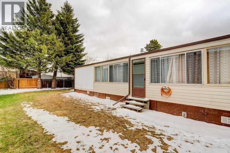 6724 17 Avenue Southeast Property Photo 26