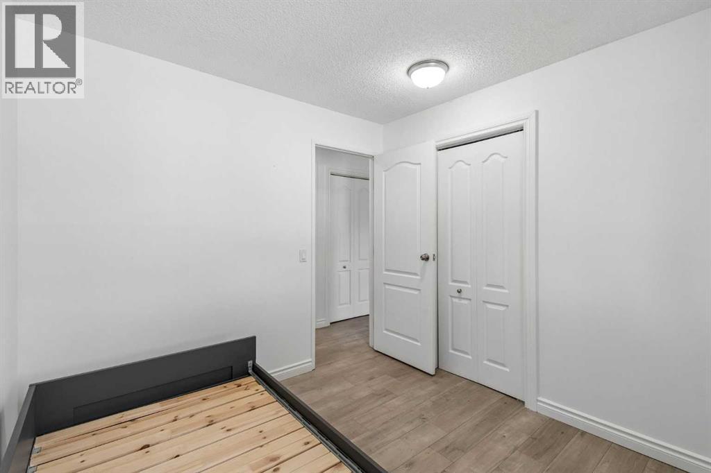 83 Appletree Close Se Property Photo 11