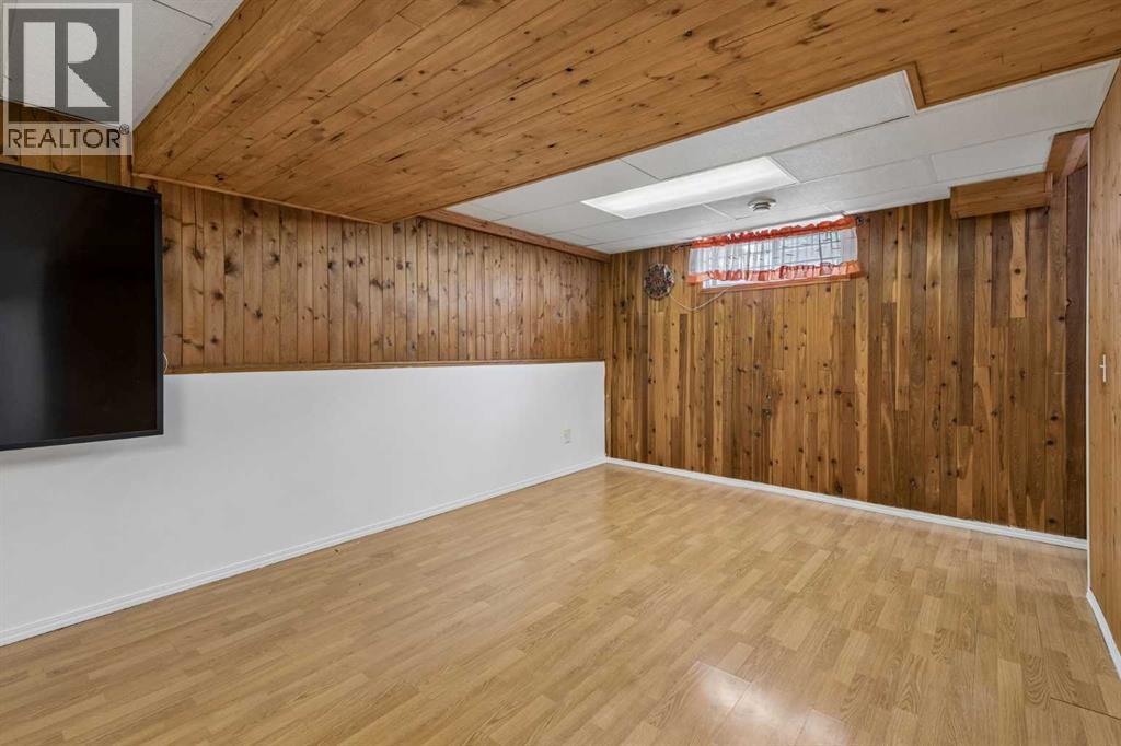 83 Appletree Close Se Property Photo 18