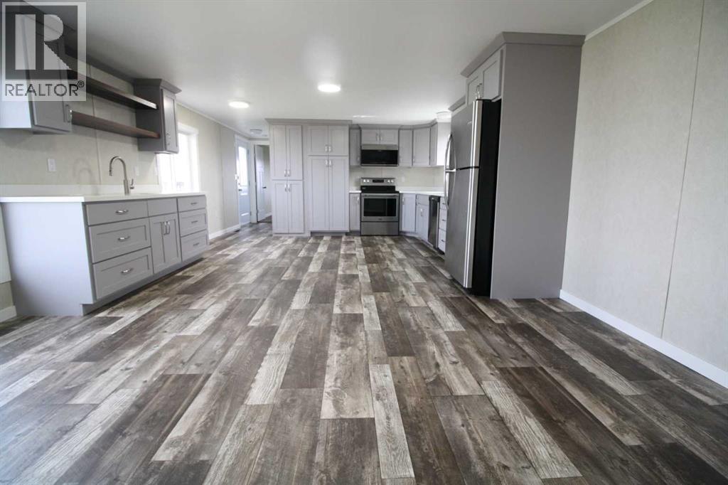 32 Deerglen Property Photo 2