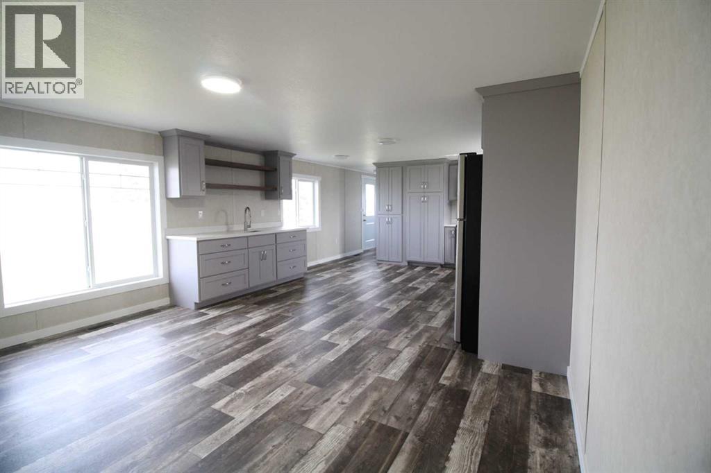 32 Deerglen Property Photo 4