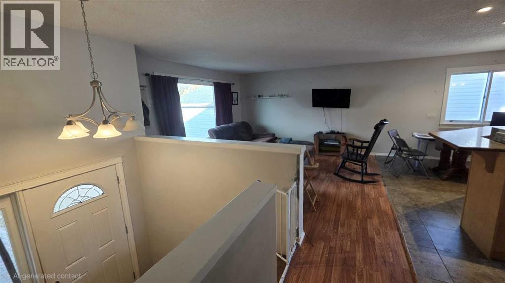 10905 91 Street Property Photo 8