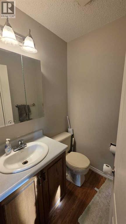 10905 91 Street Property Photo 15