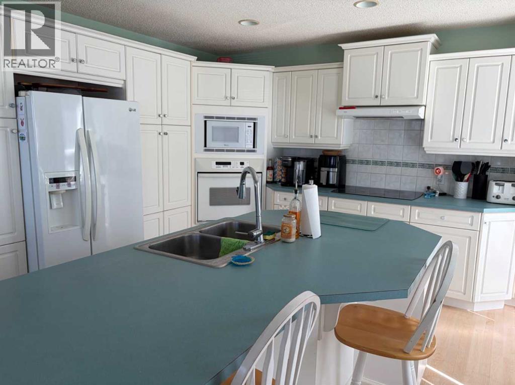 1065 East Chestermere Drive Property Photo 2