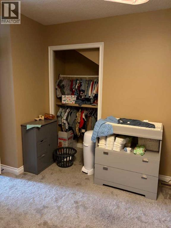 1065 East Chestermere Drive Property Photo 17