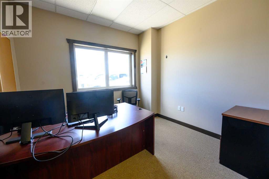 10709 79 Avenue Property Photo 9