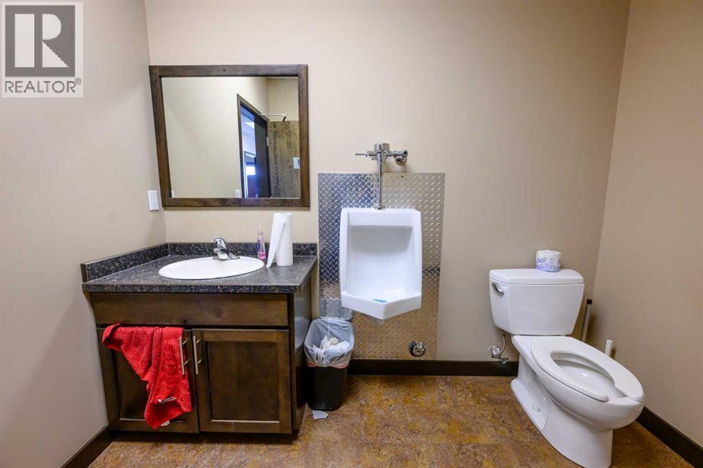 10709 79 Avenue Property Photo 12
