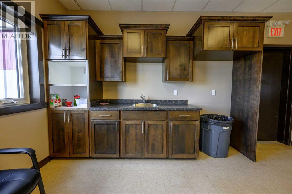 10709 79 Avenue Property Photo 20
