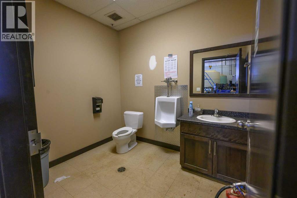 10709 79 Avenue Property Photo 29